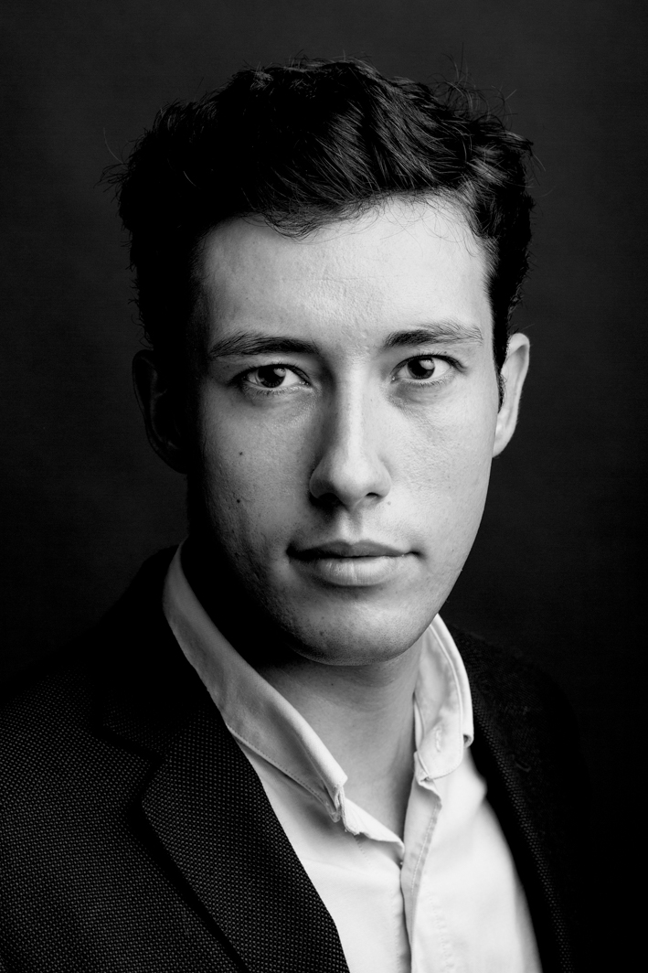 portrait-photographe-noir-et-blanc Portrait rapproché en noir et blanc